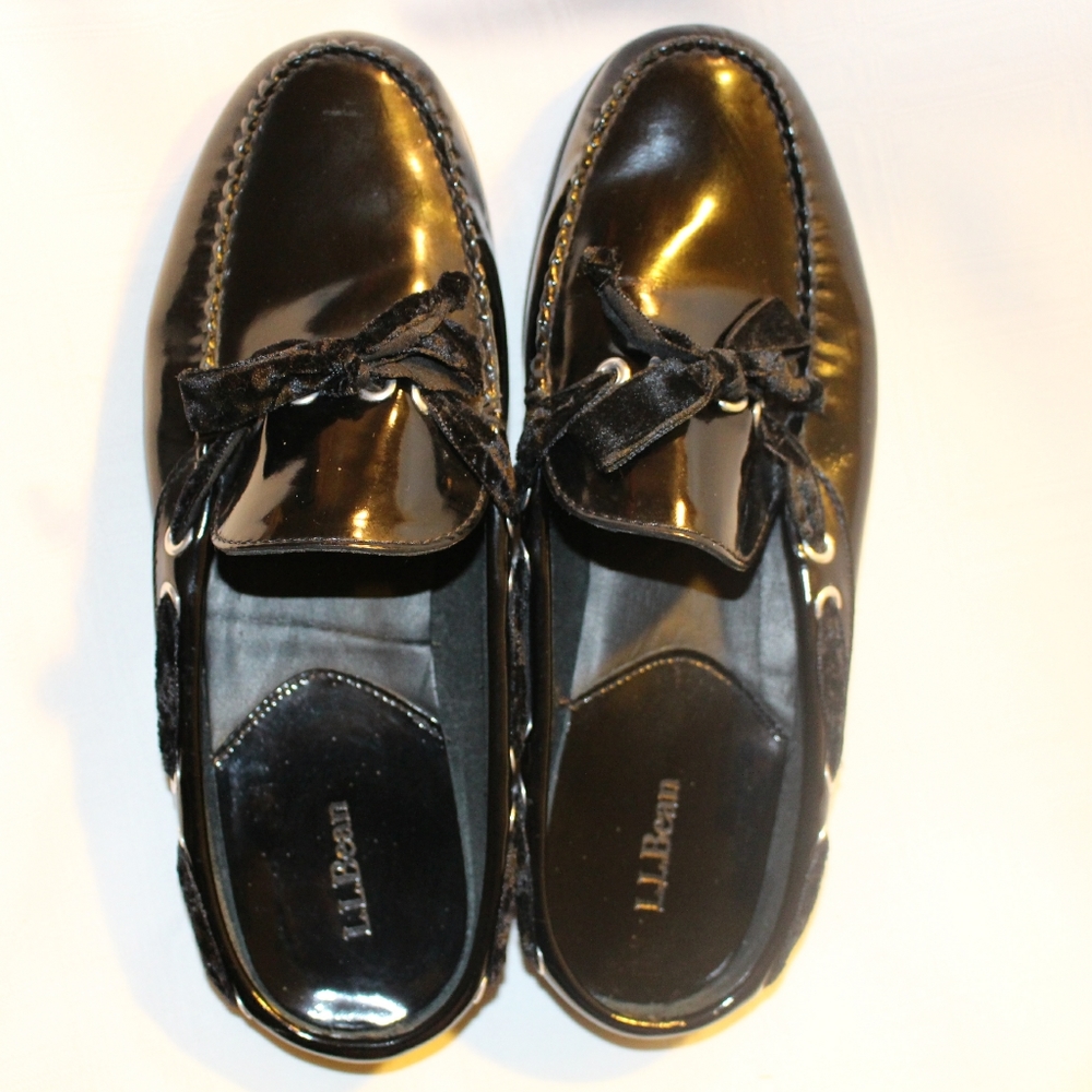 L.L. Bean Women's Black Patent Leather Moccasin Slippers